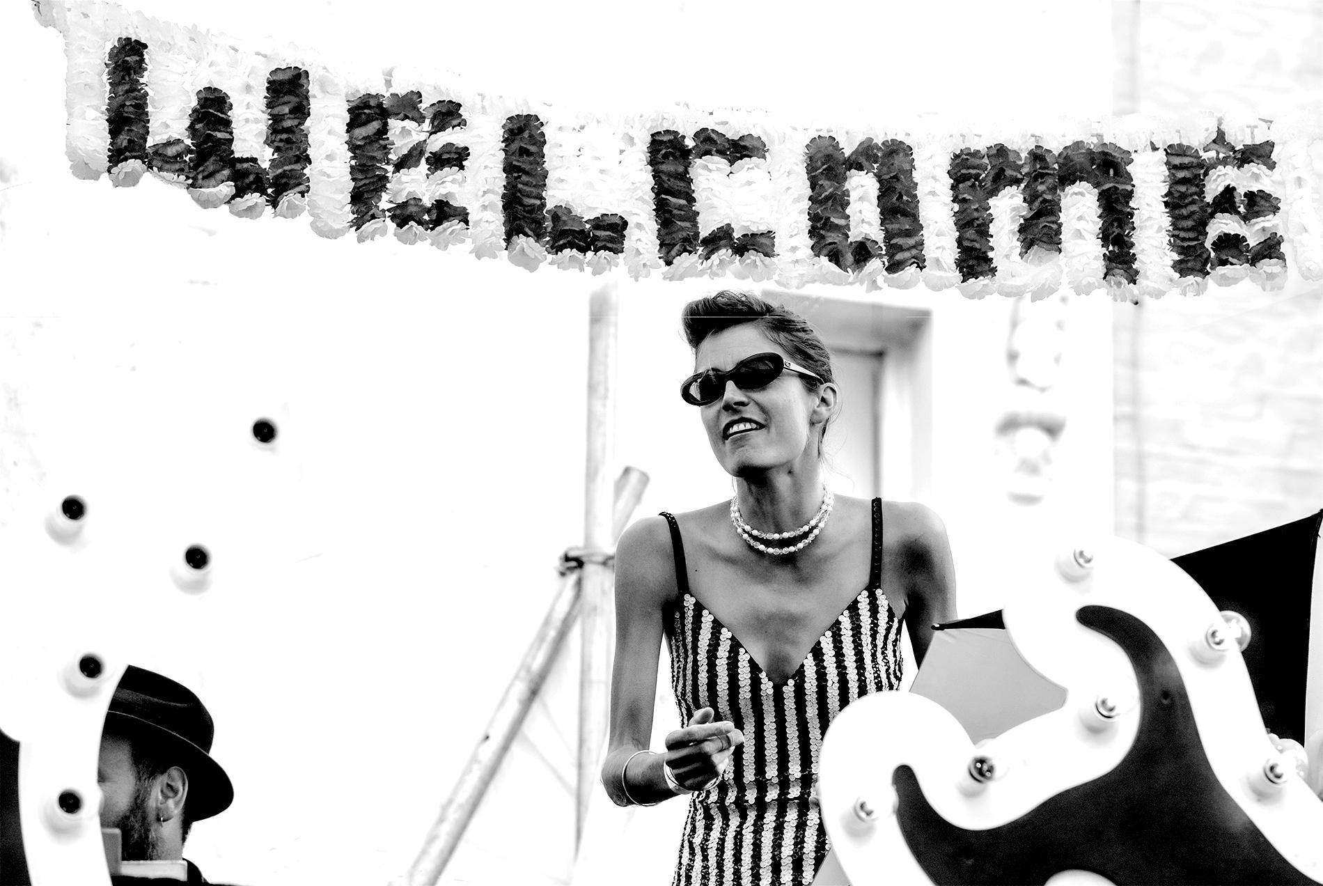 WELCOME-blackwhite.jpg